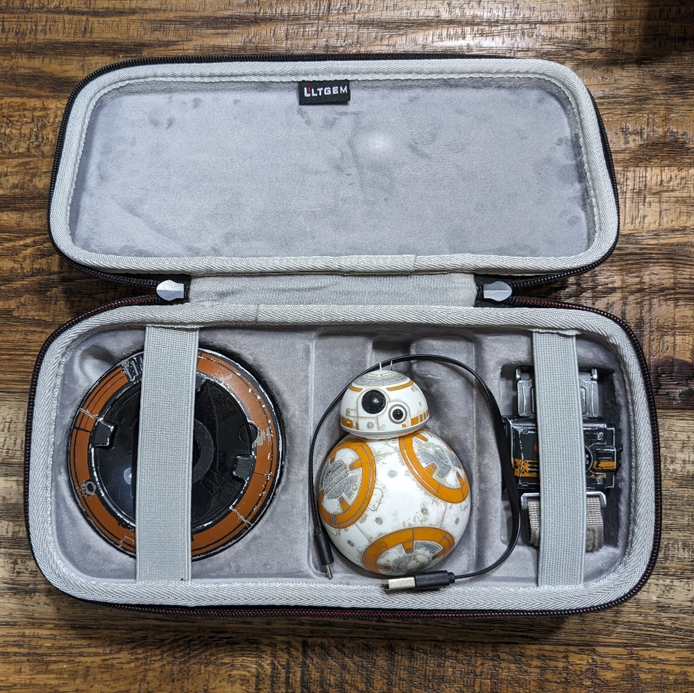 Sphero's Star Wars BB-8 and Force Band